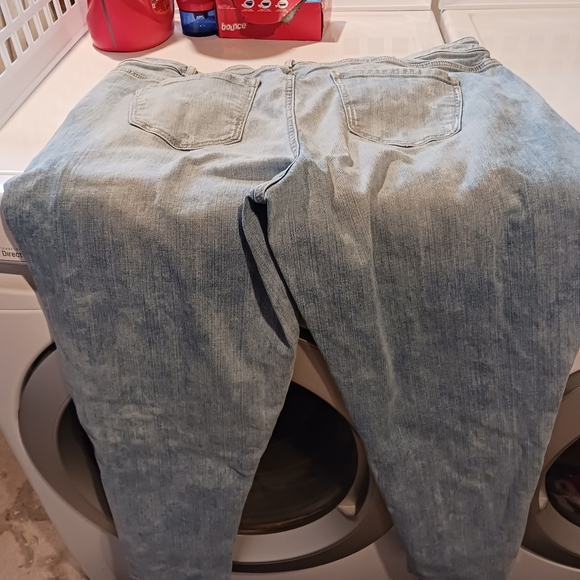 Lane Bryant Distressed Jeans 👖 - Picture 11 of 11